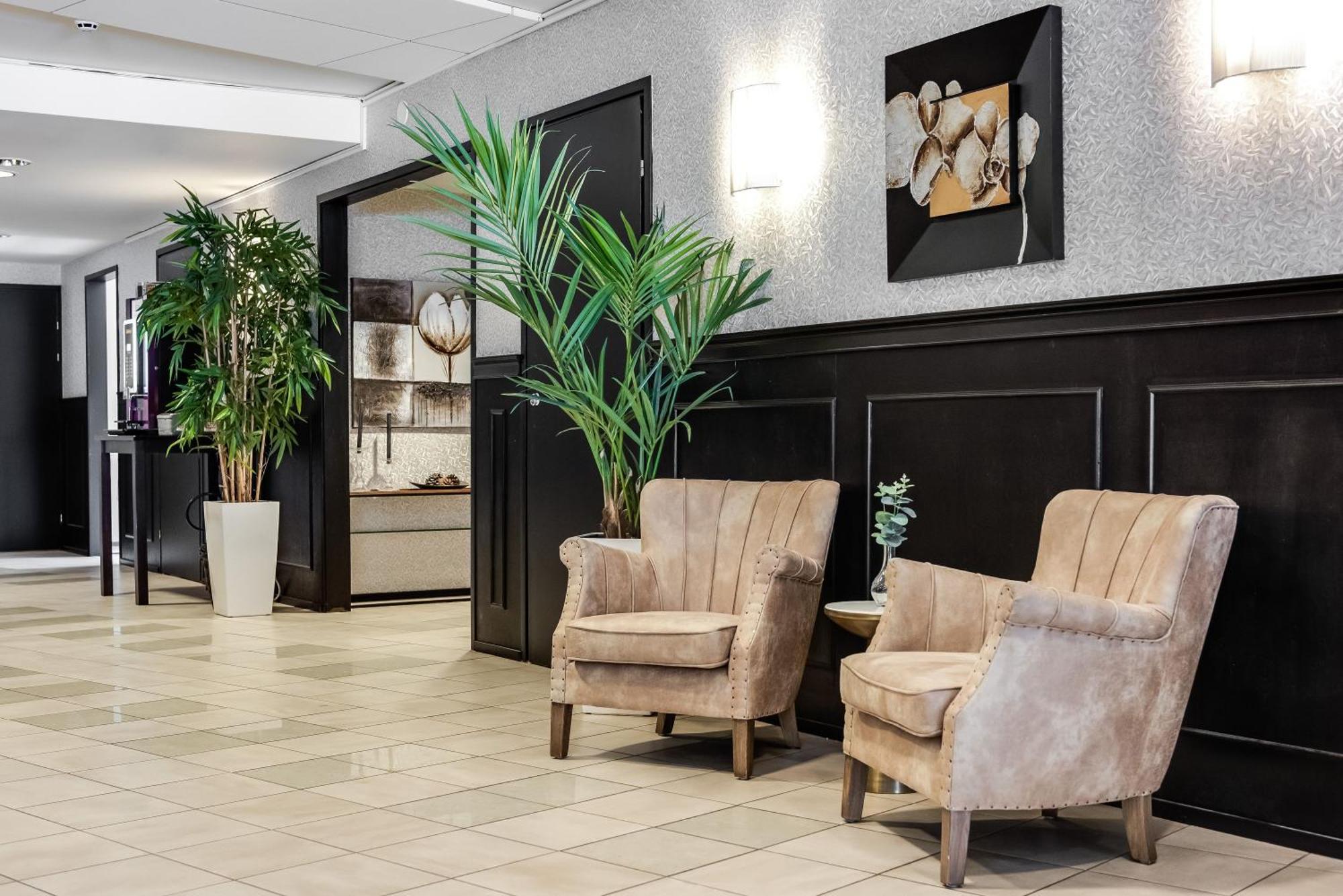 Hotel Kaeenpesae Юливиеска Экстерьер фото