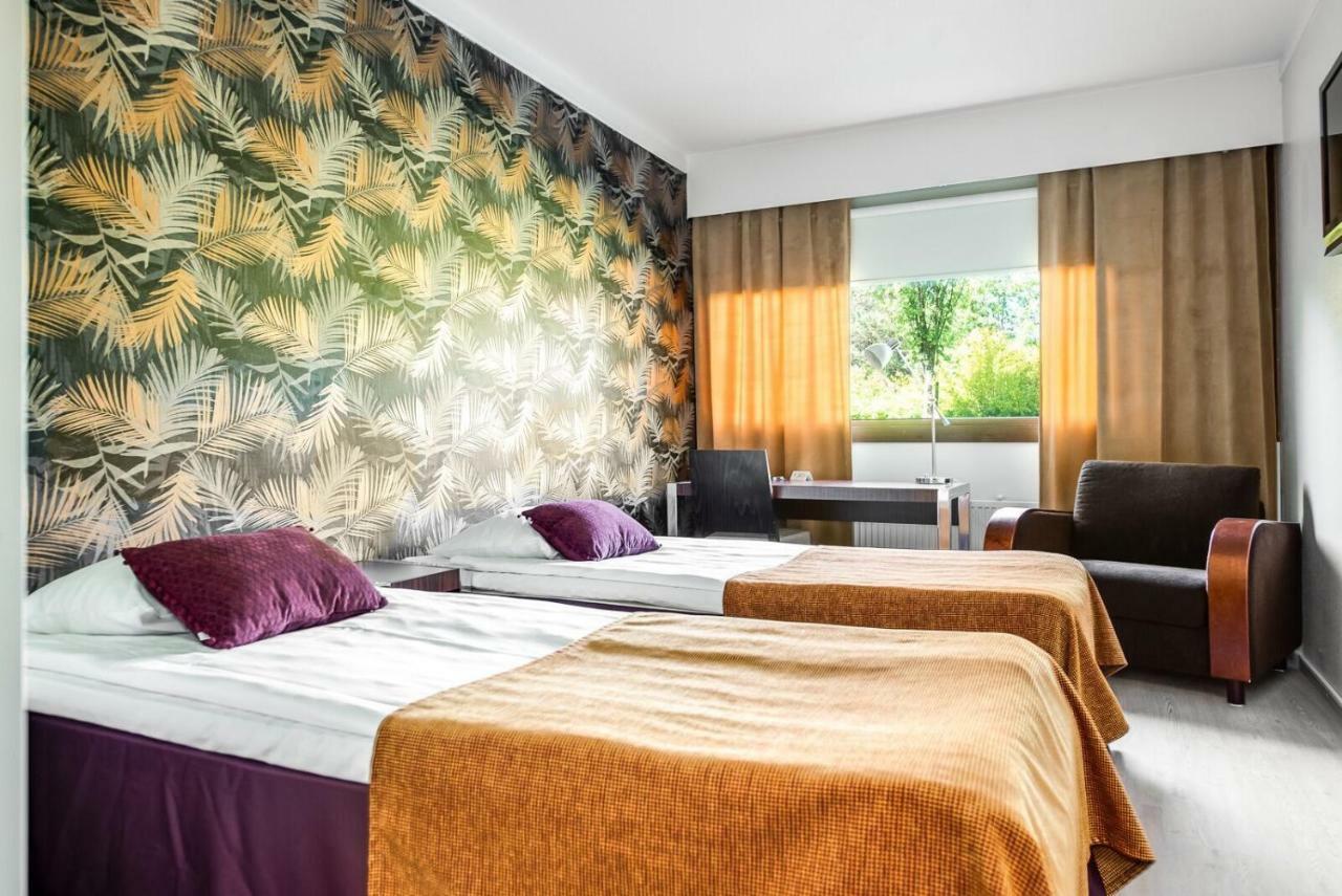 Hotel Kaeenpesae Юливиеска Экстерьер фото